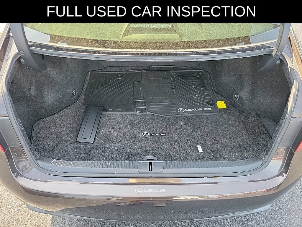 Used 2015 Lexus ES 350 w/ Luxury Package FWD image 6