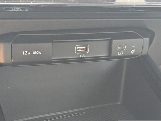 Certified 2025 Kia Niro SX Touring FWD image 22