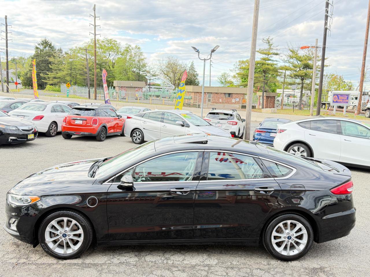 Used 2019 Ford Fusion Energi Titanium FWD image 7