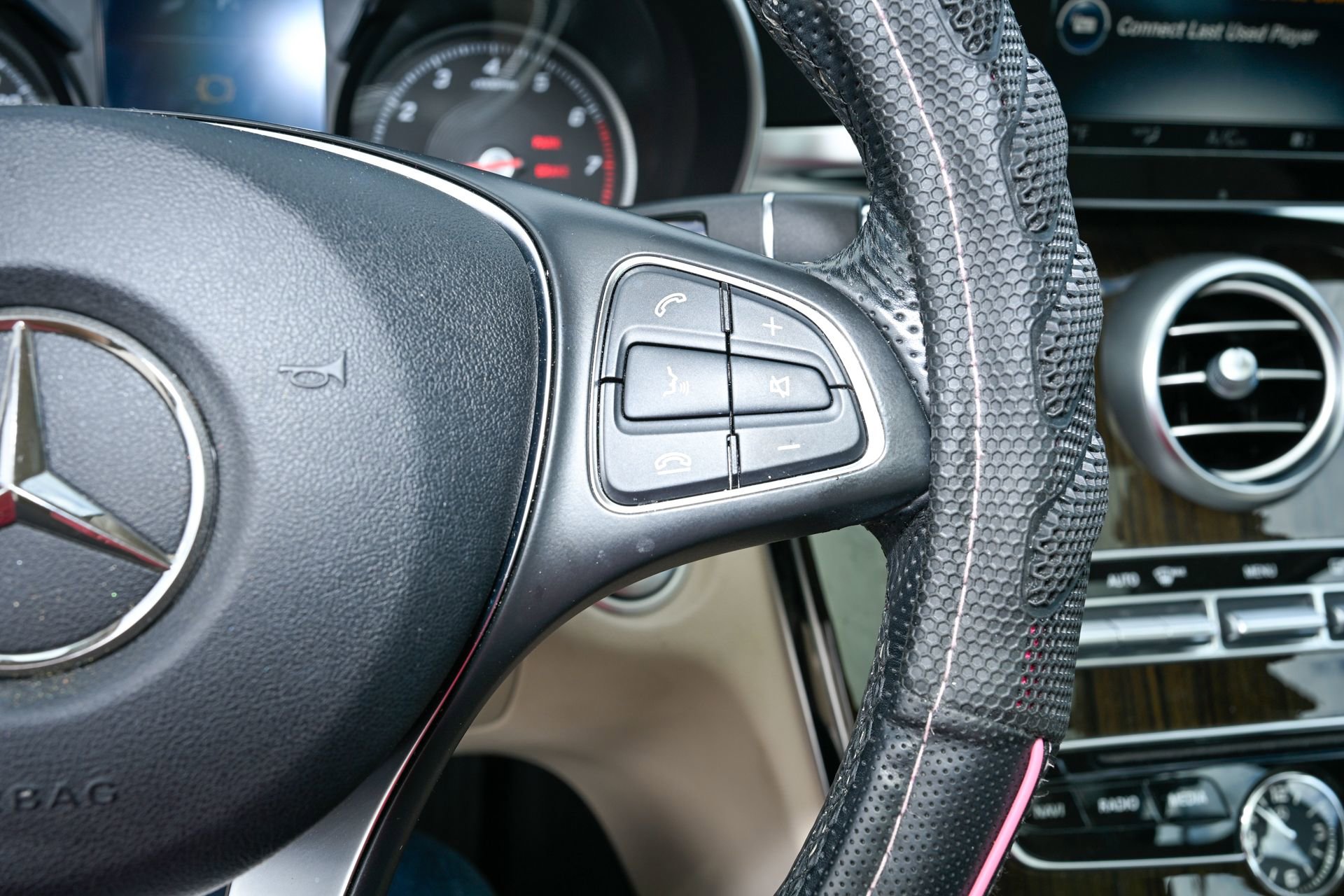 Used 2017 Mercedes-Benz C 300 4MATIC Sedan image 30