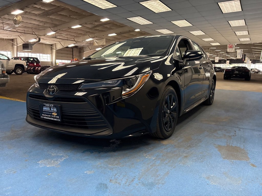 Used 2025 Toyota Corolla LE image 10