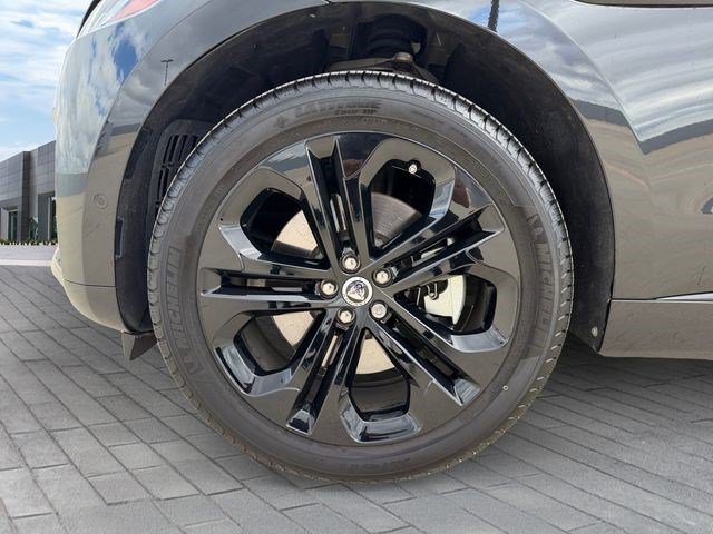 Used 2025 Jaguar F-PACE R-Dynamic S AWD/4WD image 9