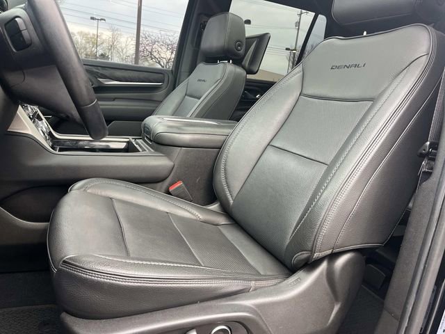 Used 2021 GMC Yukon Denali w/ Denali Premium Package image 38