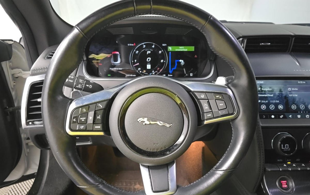 Used 2022 Jaguar F-TYPE R-Dynamic AWD/4WD image 9