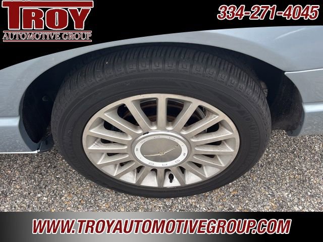 Used 2004 Ford Thunderbird image 14