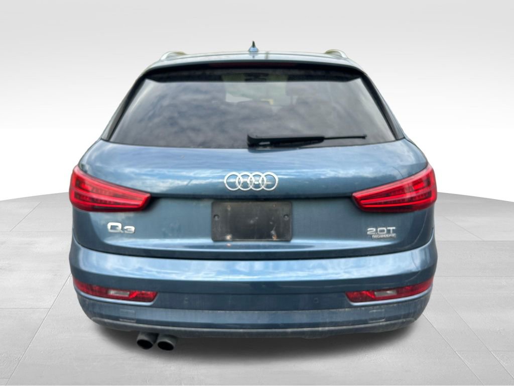 Used 2018 Audi Q3 2.0T Premium w/ Convenience Package AWD/4WD image 4