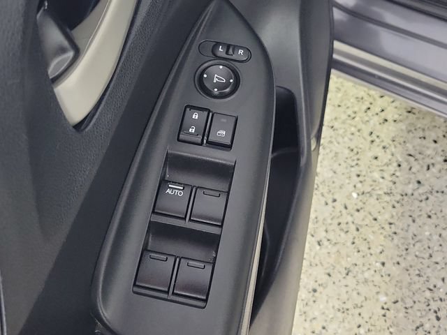 Used 2017 Honda Fit LX image 22