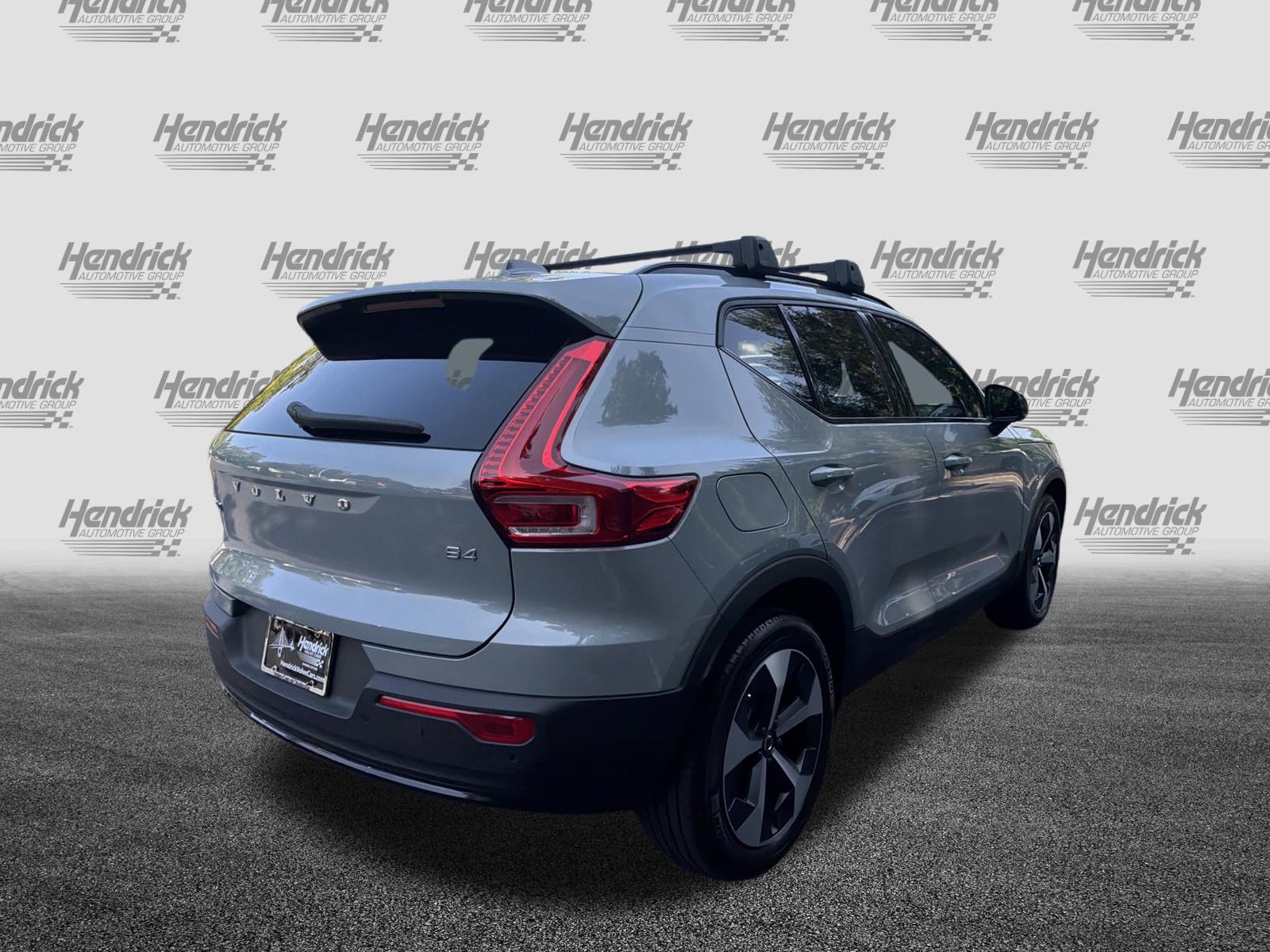 Certified 2026 Volvo XC40 B4 Core FWD image 10