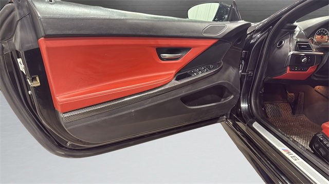 Used 2014 BMW M6 Convertible image 25