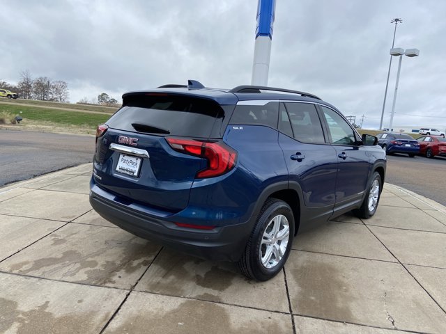 Used 2020 GMC Terrain SLE w/ Driver Convenience Package image 10