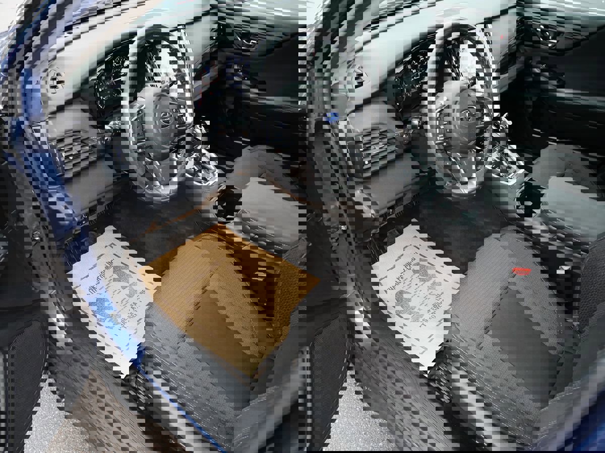 Used 2020 Subaru Outback Premium image 9