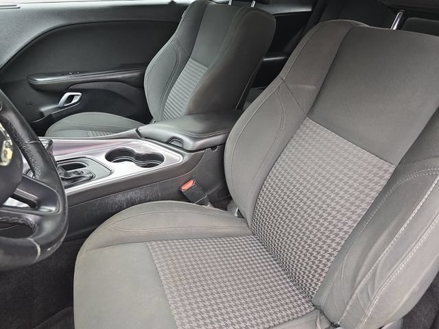 Used 2019 Dodge Challenger SXT RWD image 15
