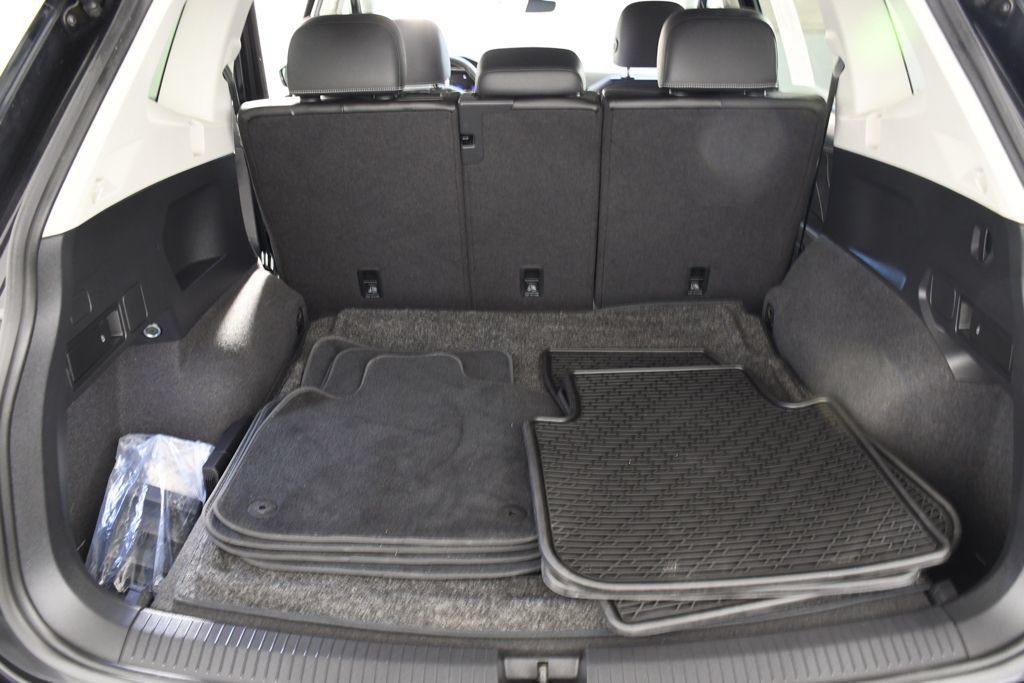 Used 2023 Volkswagen Tiguan SE AWD/4WD image 24