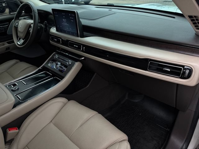 Used 2022 Lincoln Aviator Grand Touring w/ Equipment Group 301A AWD/4WD image 16