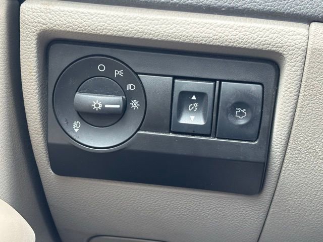 Used 2012 Ford Fusion SE FWD image 22