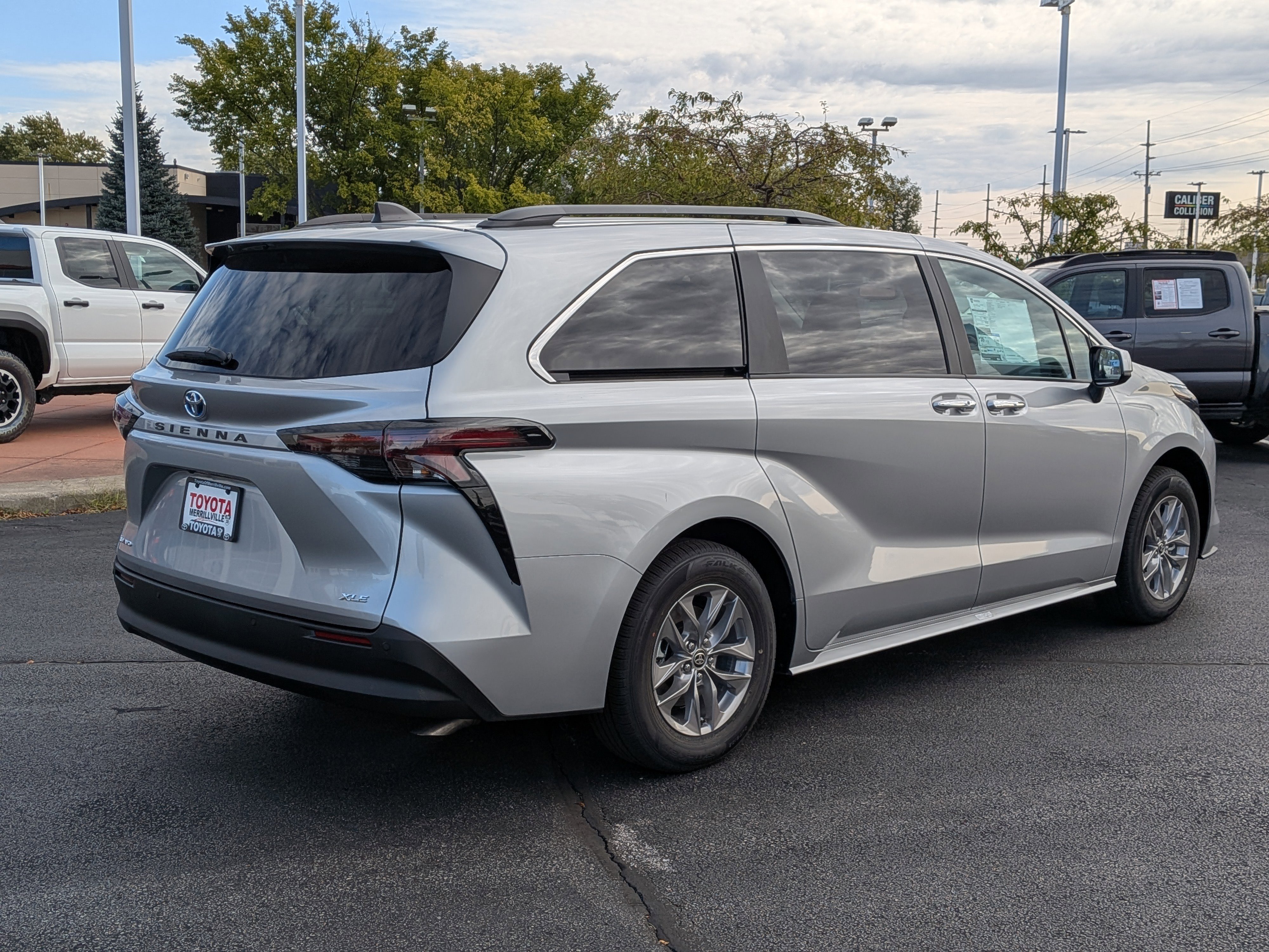 New 2025 Toyota Sienna XLE w/ XLE Plus Package image 6