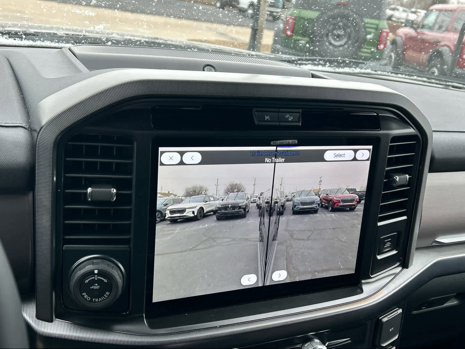 New 2025 Ford F150 Platinum w/ FX4 Off-Road Package image 38