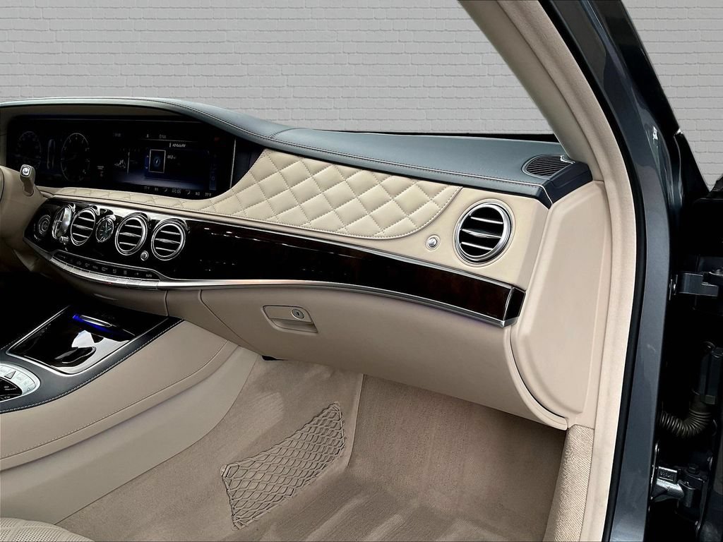 Used 2018 Mercedes-Benz Maybach S 560 4MATIC image 25