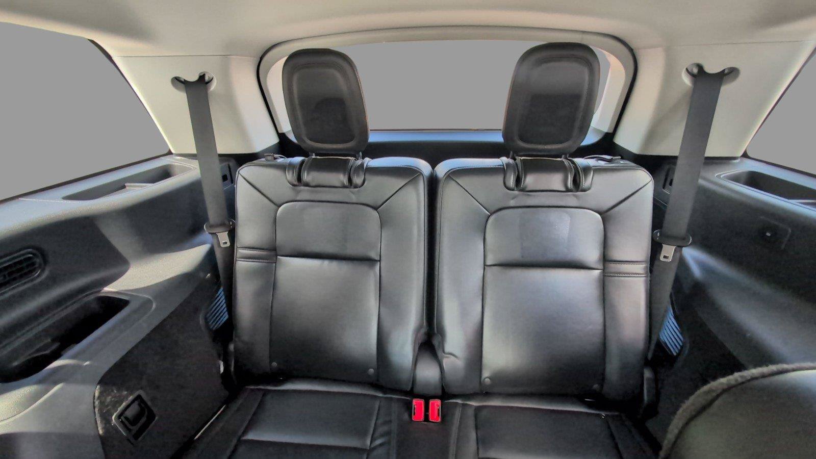 Used 2025 Lincoln Aviator AWD image 35