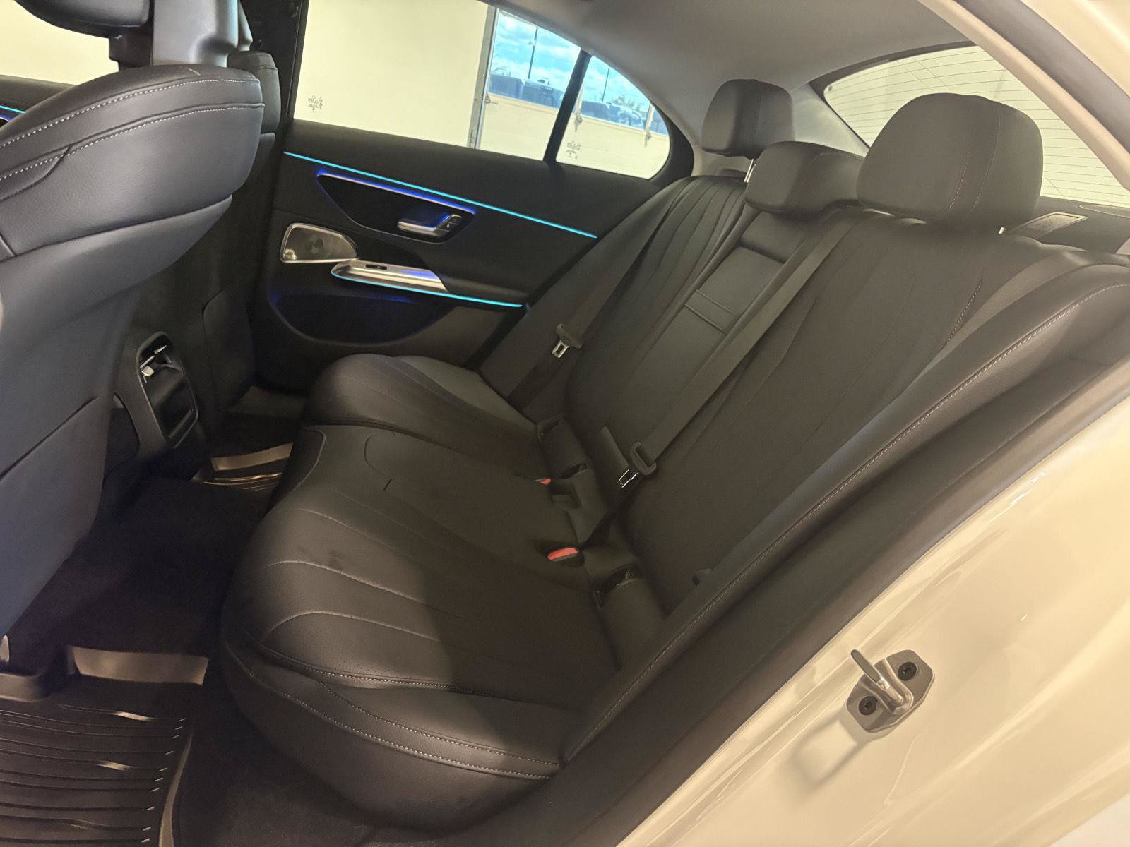 Used 2025 Mercedes-Benz E 350 4MATIC Sedan image 36