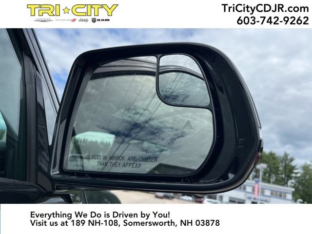 Used 2024 Jeep Grand Wagoneer Series II w/ Quick Order Packagew 28T image 47