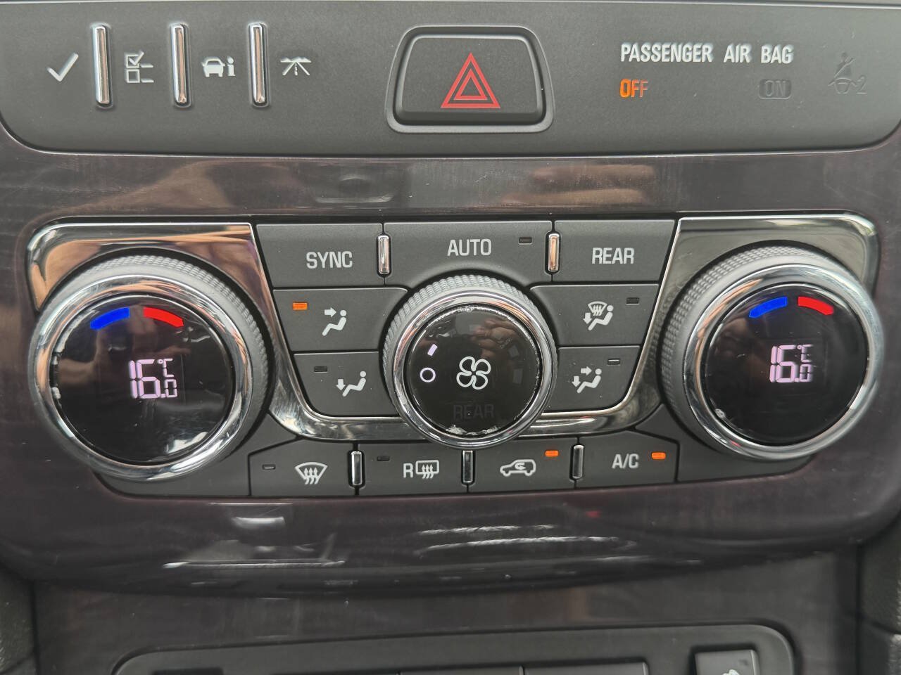Used 2016 Buick Enclave Leather FWD image 16
