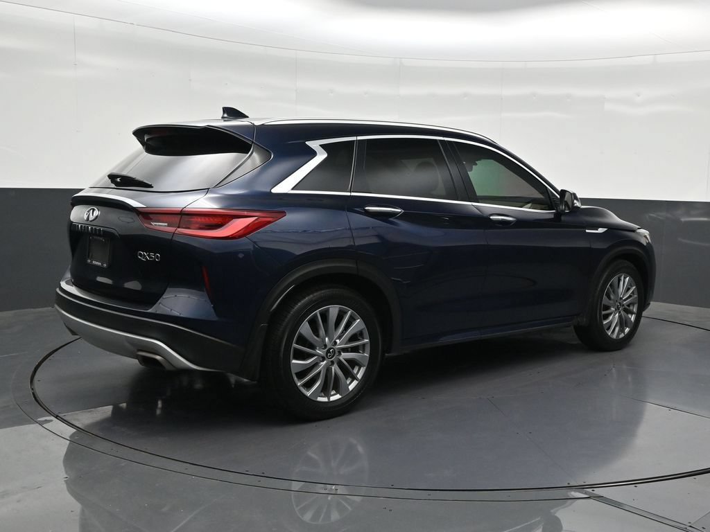 Used 2023 INFINITI QX50 Luxe FWD image 5