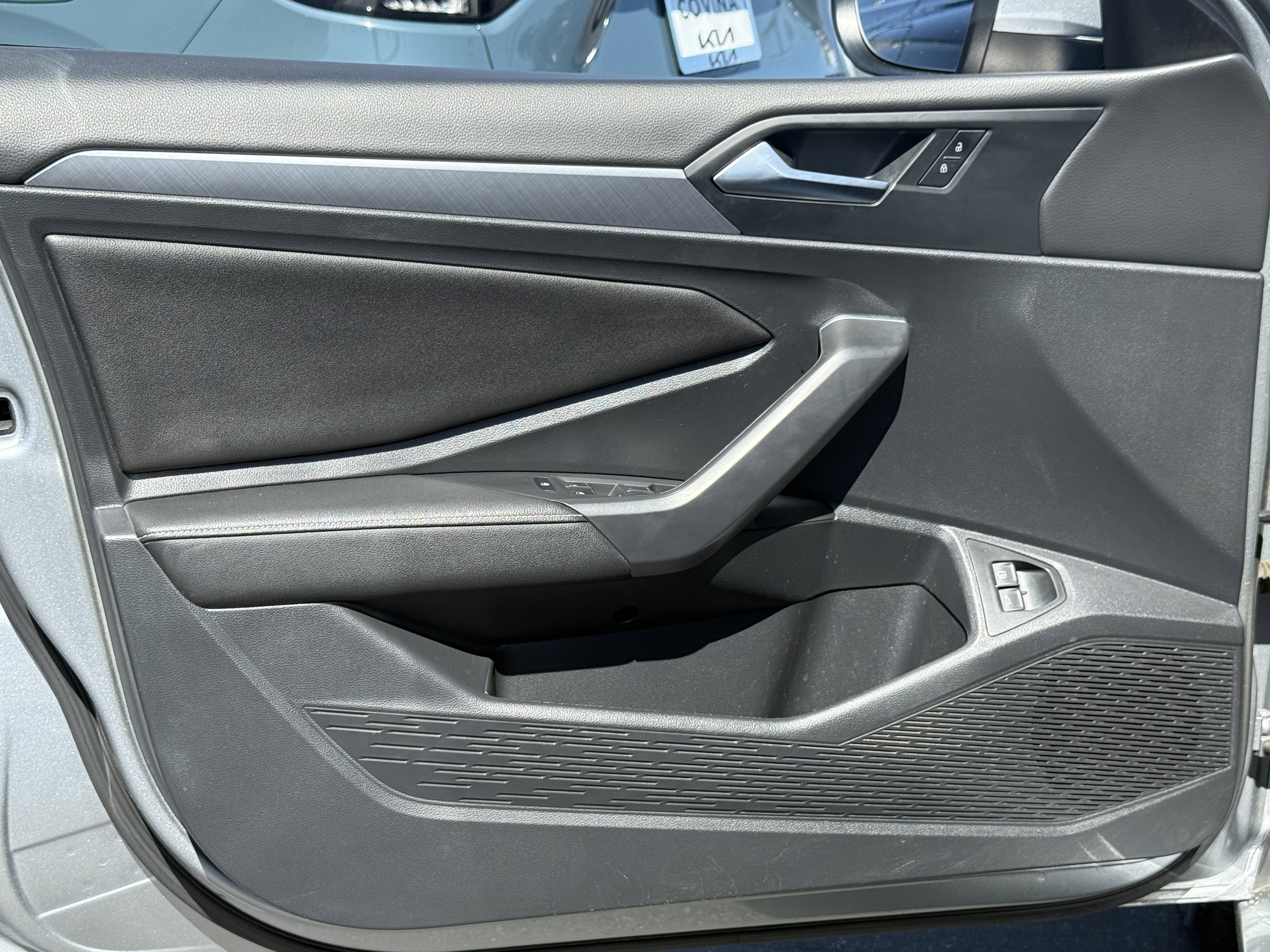 Used 2022 Volkswagen Jetta SE image 13