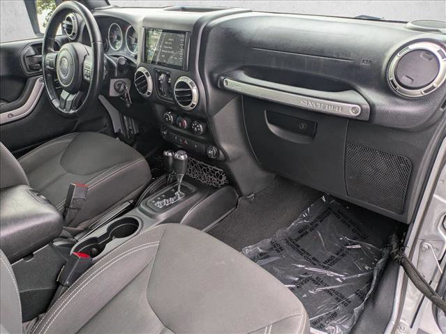 Used 2016 Jeep Wrangler Unlimited Sahara image 19