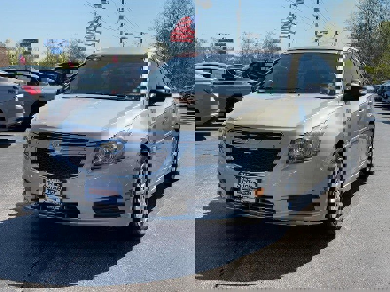 Used 2014 Chevrolet Cruze LS image 8