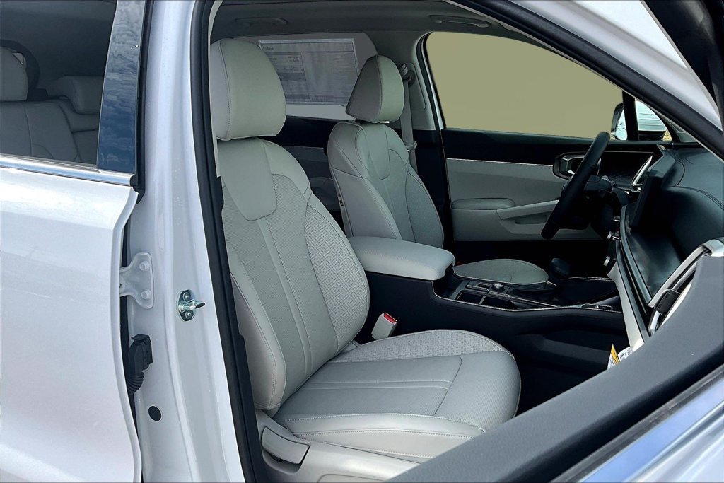 New 2026 Kia Sorento S w/ S Panoramic Sunroof Package AWD/4WD image 11