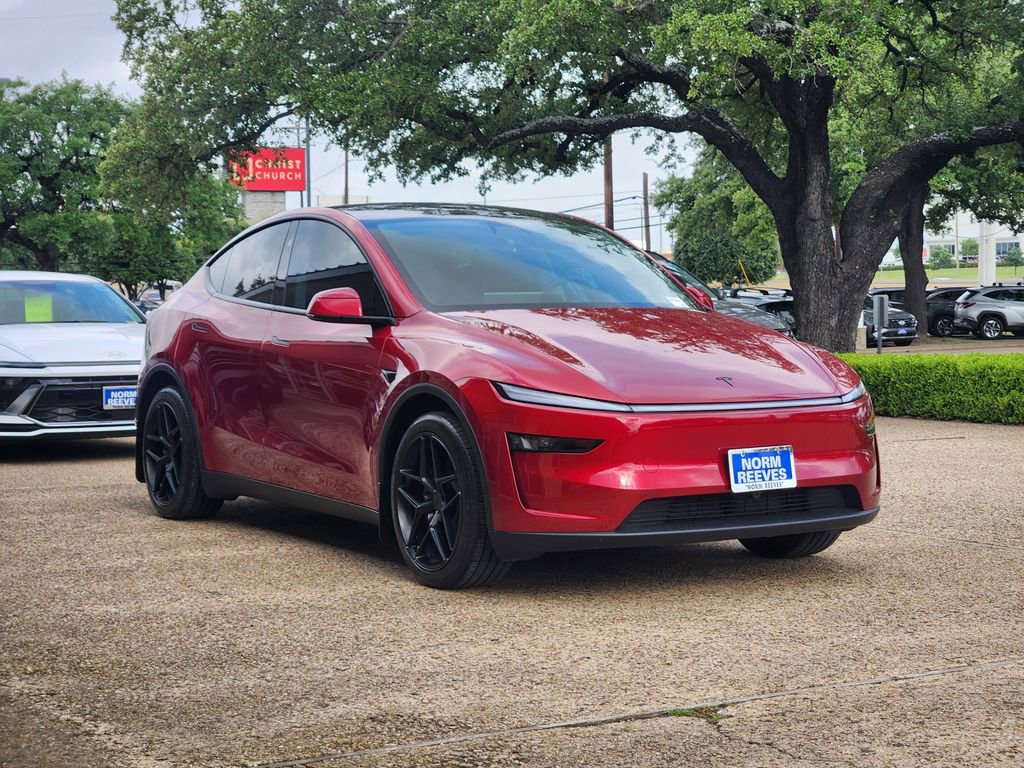 Used 2026 Tesla Model Y 2WD image 3