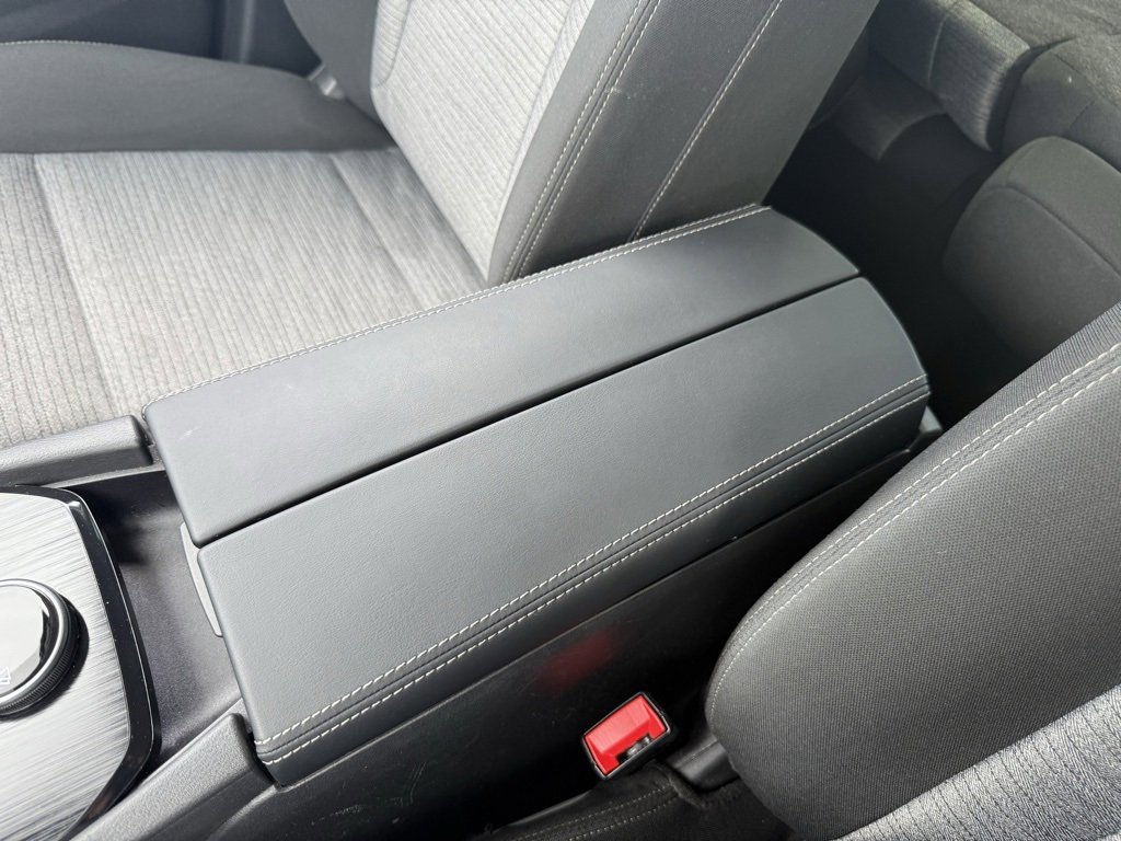 Used 2023 Nissan Rogue SV image 45