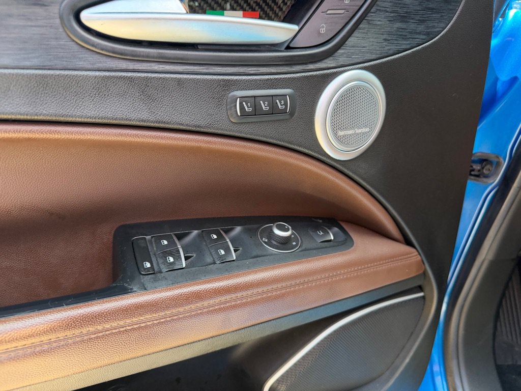 Used 2019 Alfa Romeo Stelvio AWD w/ Nero Edizione image 25