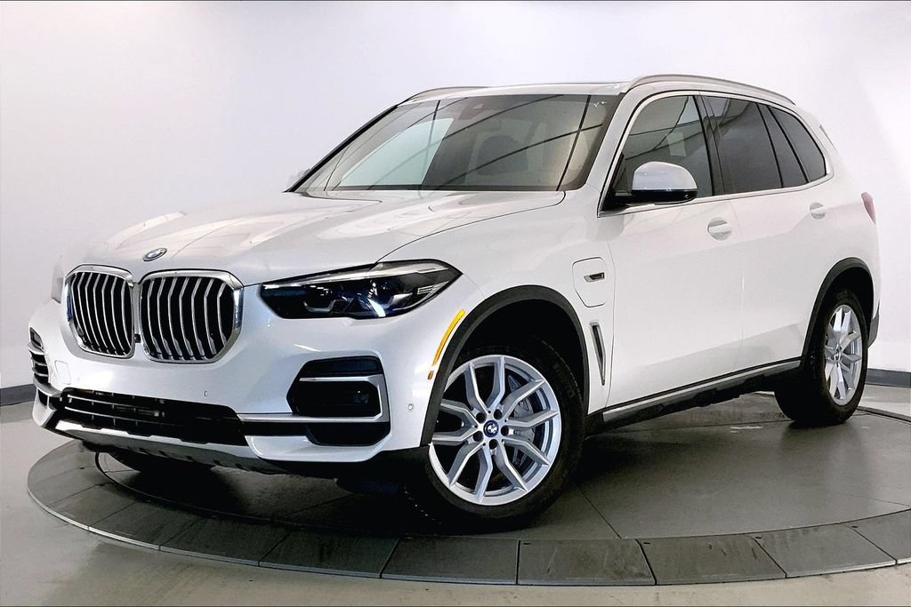 Certified 2023 BMW X5 xDrive45e w/ Luxury Seating Package AWD/4WD image 11