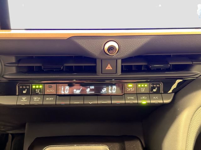 Certified 2024 Toyota Crown Platinum AWD/4WD image 13
