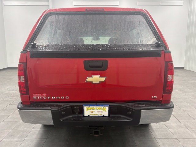 Used 2008 Chevrolet Silverado 1500 W/T w/ LS Package RWD image 3