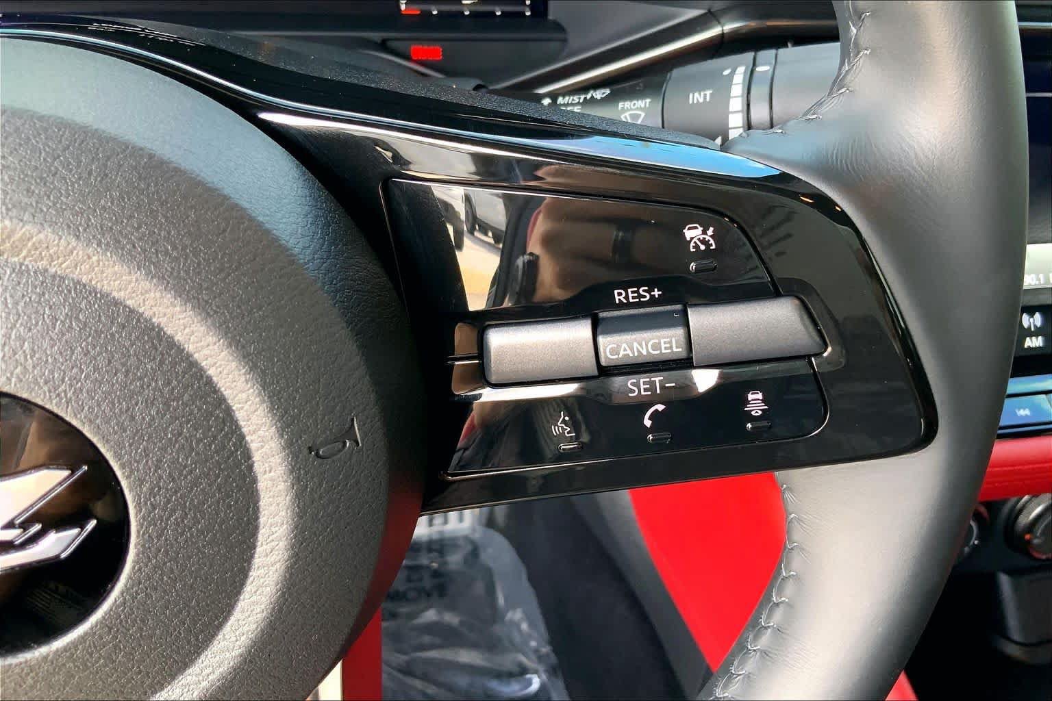 Used 2025 Nissan Z Performance w/ Floor Mat Package RWD image 20