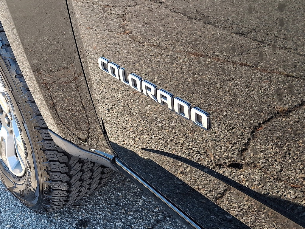Used 2018 Chevrolet Colorado Z71 AWD/4WD image 36