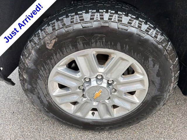 Used 2024 Chevrolet Silverado 2500 High Country AWD/4WD image 11