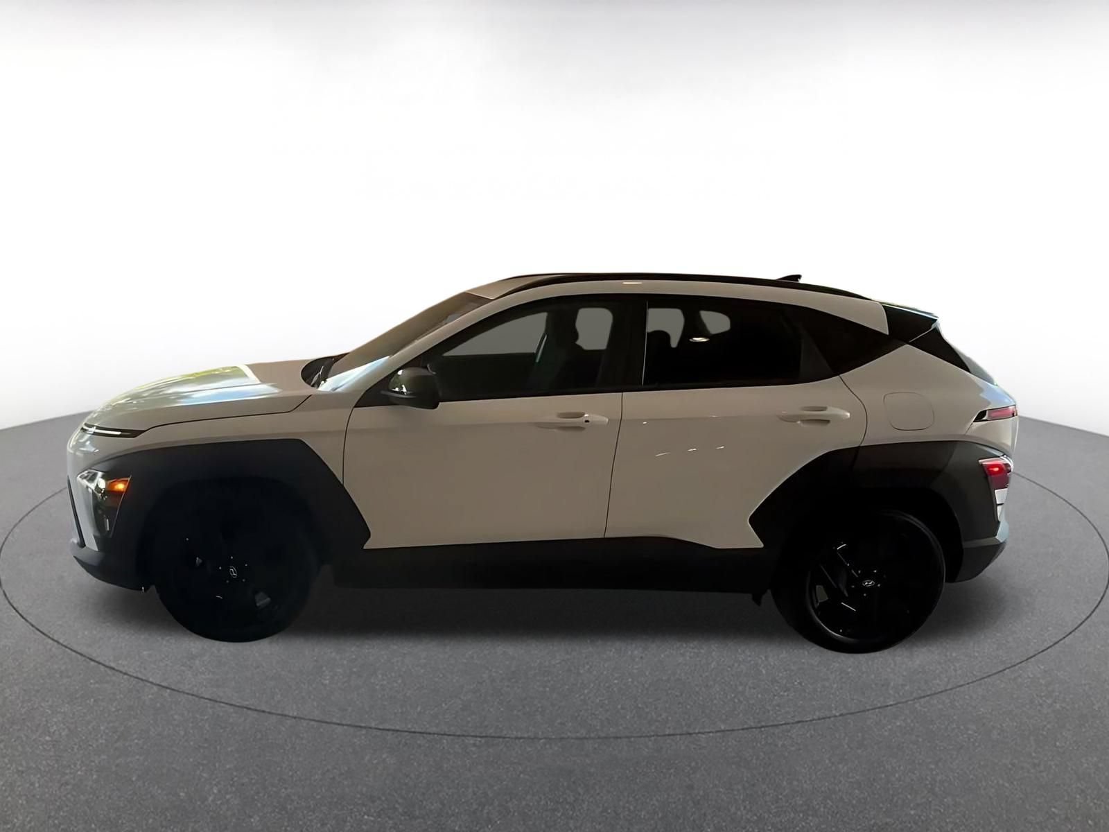Used 2026 Hyundai Kona SEL Sport FWD image 9