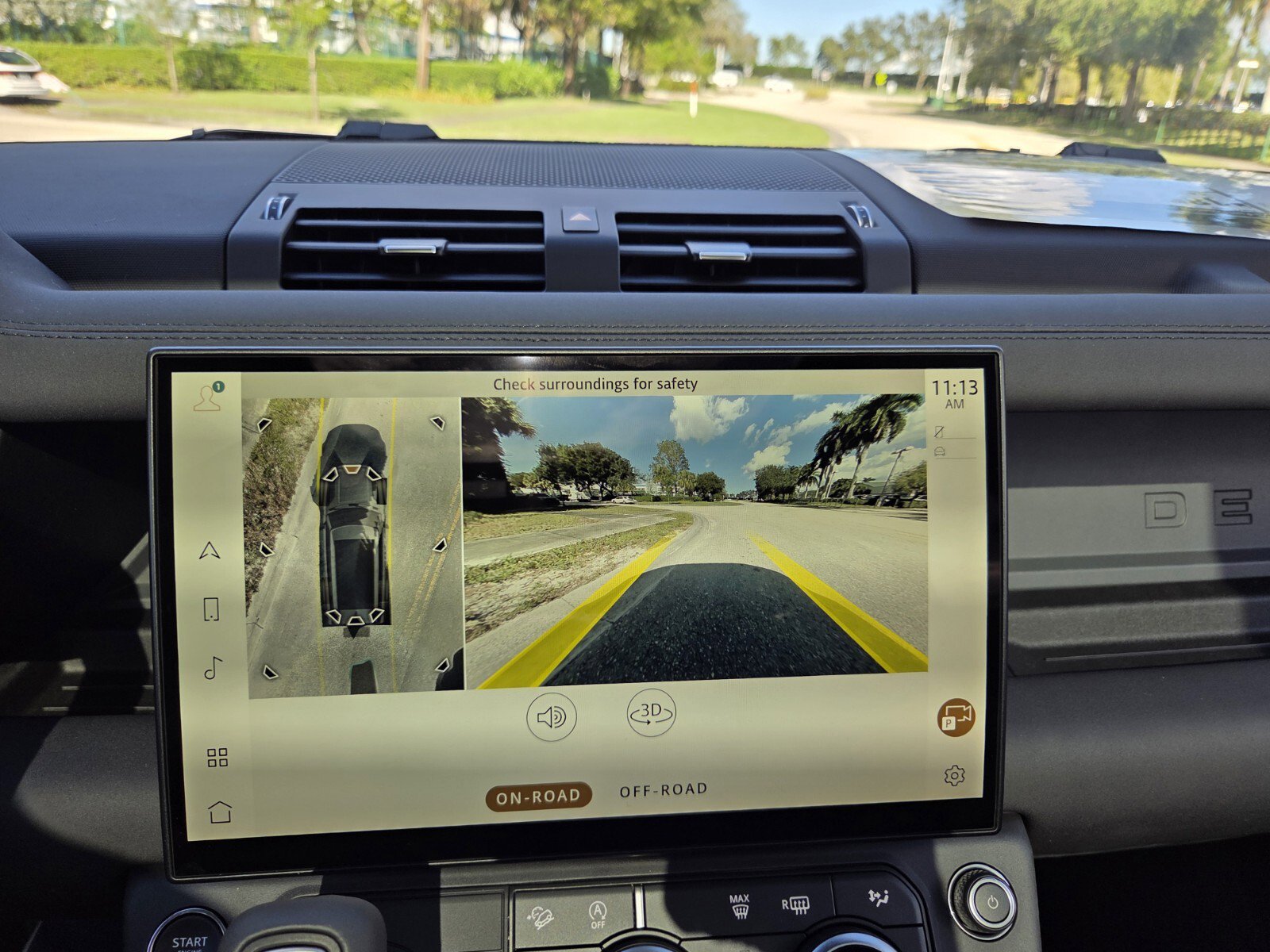 New 2026 Land Rover Defender 130 X-Dynamic SE image 17