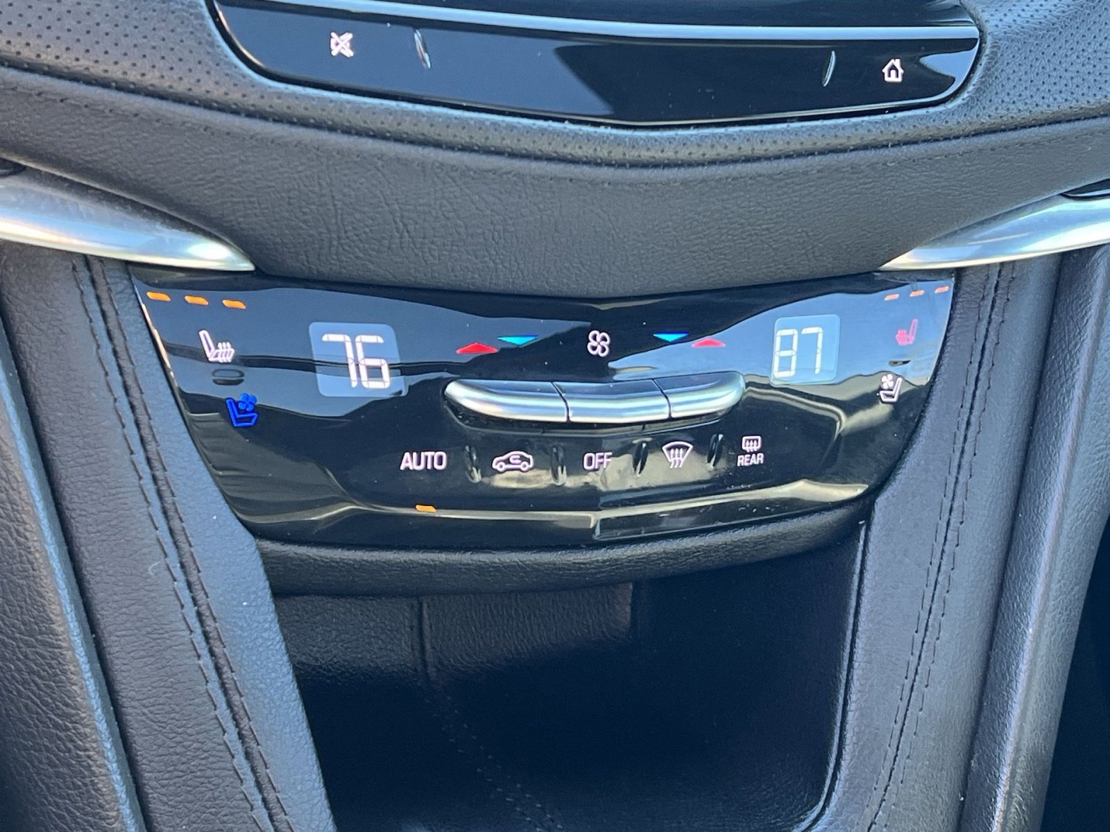 Used 2023 Cadillac XT5 Premium Luxury image 21