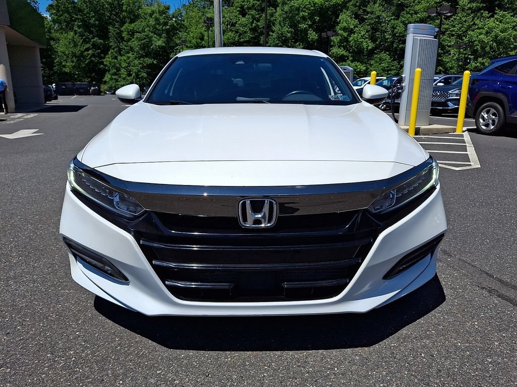 Used 2018 Honda Accord Sport image 4
