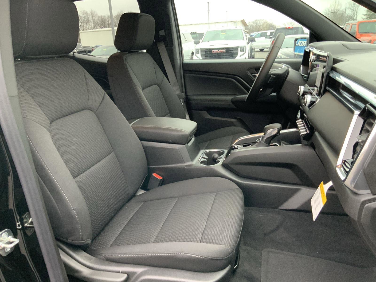 New 2026 GMC Canyon Elevation w/ Convenience Package image 64