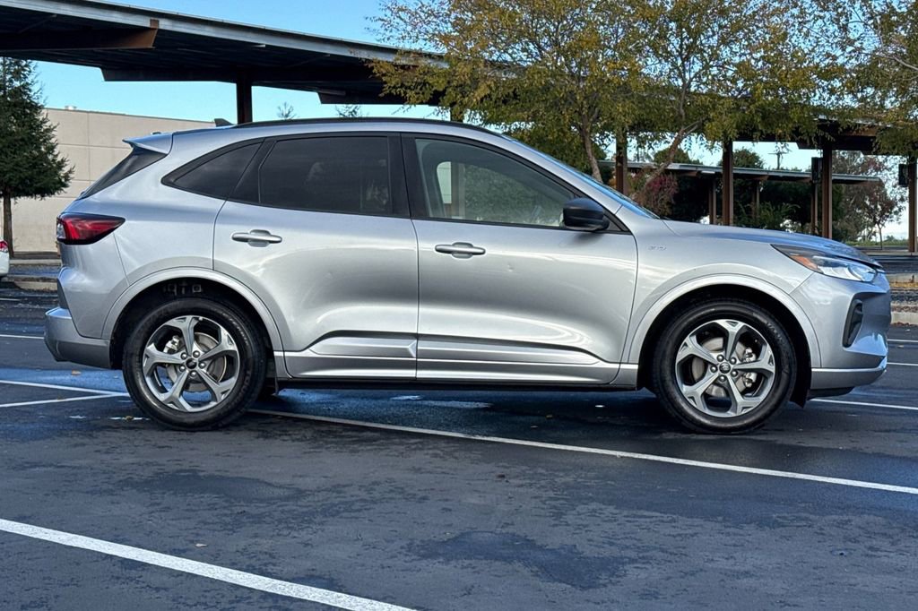 Used 2024 Ford Escape ST-Line image 8