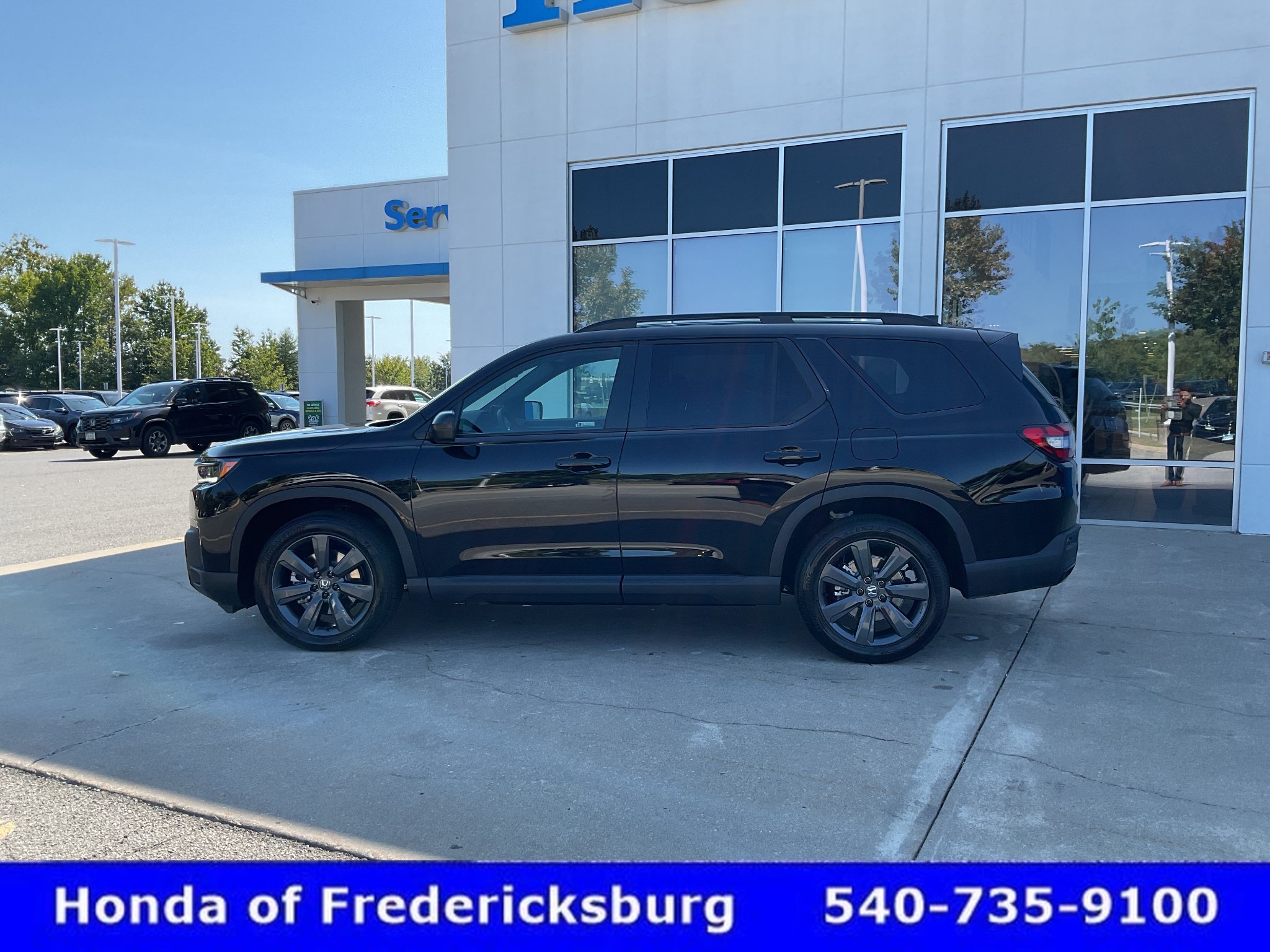 Used 2026 Honda Pilot Sport image 2