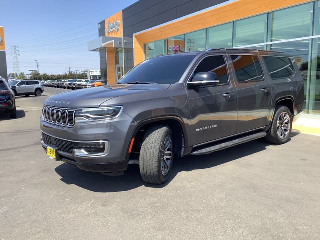 Used 2024 Jeep Wagoneer L 4WD w/ Premium Group I image 5