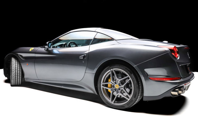 Used 2016 Ferrari California T image 34