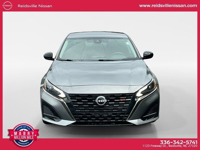 Used 2023 Nissan Altima 2.5 SR FWD image 9
